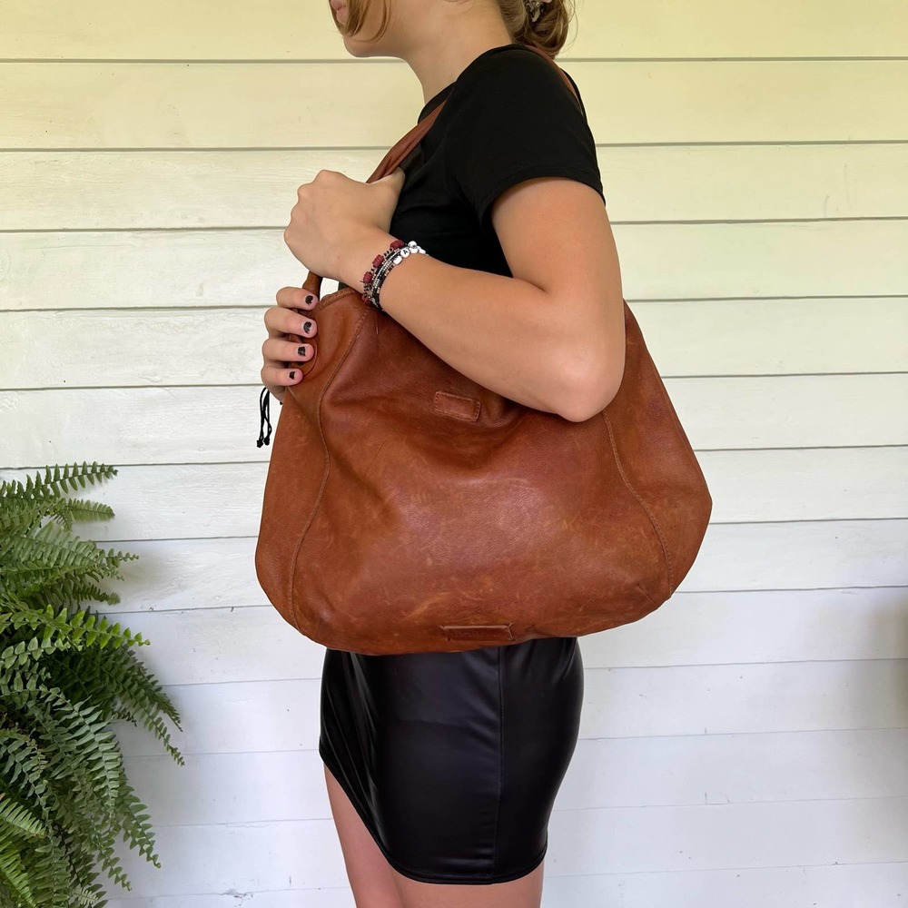 Vintage BCBGirls leather shoulder bag with gorgeous aging and color